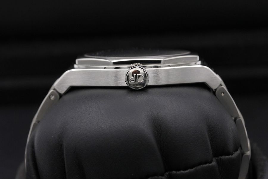 Girard Perregaux Laureato 81010-11-634-11A